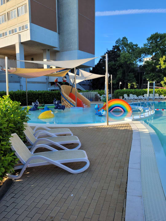 Pool Danubius Hotel Marina