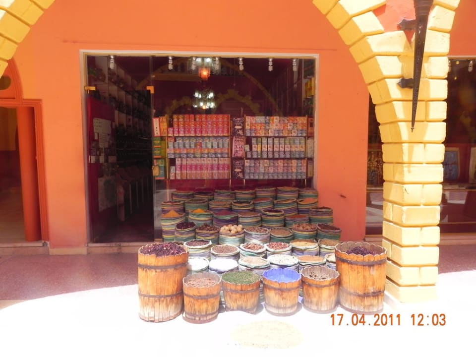 Kleiner Laden mit vielen verschiedenen Gewürzen Pickalbatros Alf Leila Wa Leila Resort - Neverland Hurghada