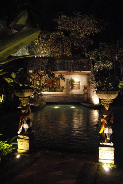 Hauptpool bei Nacht The Laguna A Luxury Collection Resort & Spa