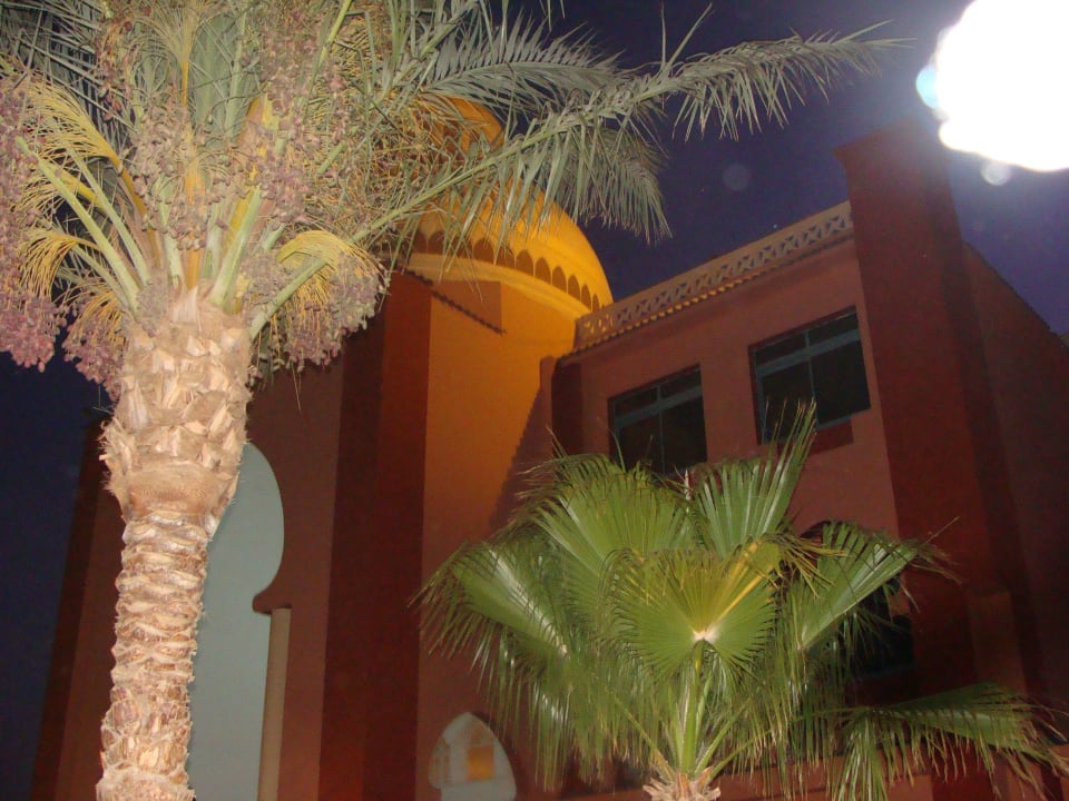 Pohľad na albatros garden v noci Pickalbatros Aqua Park Resort - Hurghada