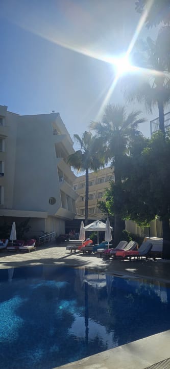 Pool Nerton Hotel - Erwachsenenhotel ab 16 Jahren