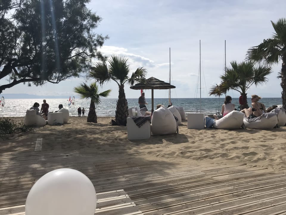 Beach-Bar an der Wassersportstation ROBINSON KYLLINI BEACH
