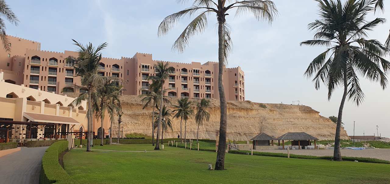 Außenansicht Shangri-La Al Husn Resort & Spa