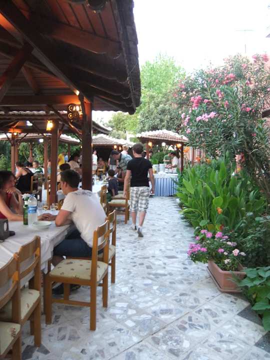 Restaurant für Frühstück und Abendessen Hotel Truva