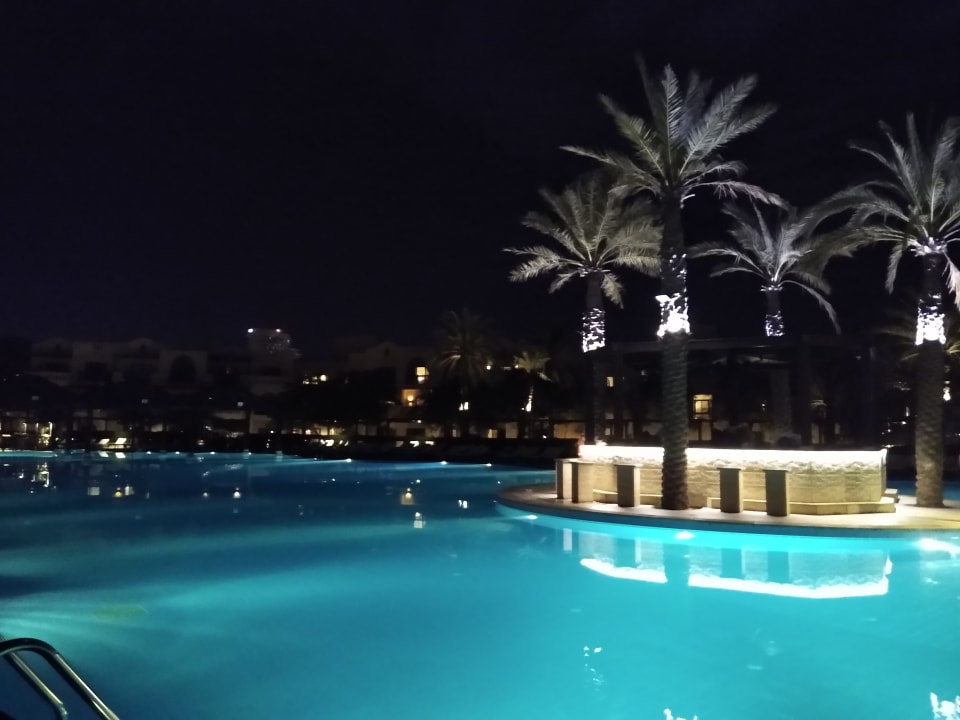 Pool Miramar Al Aqah Beach Resort