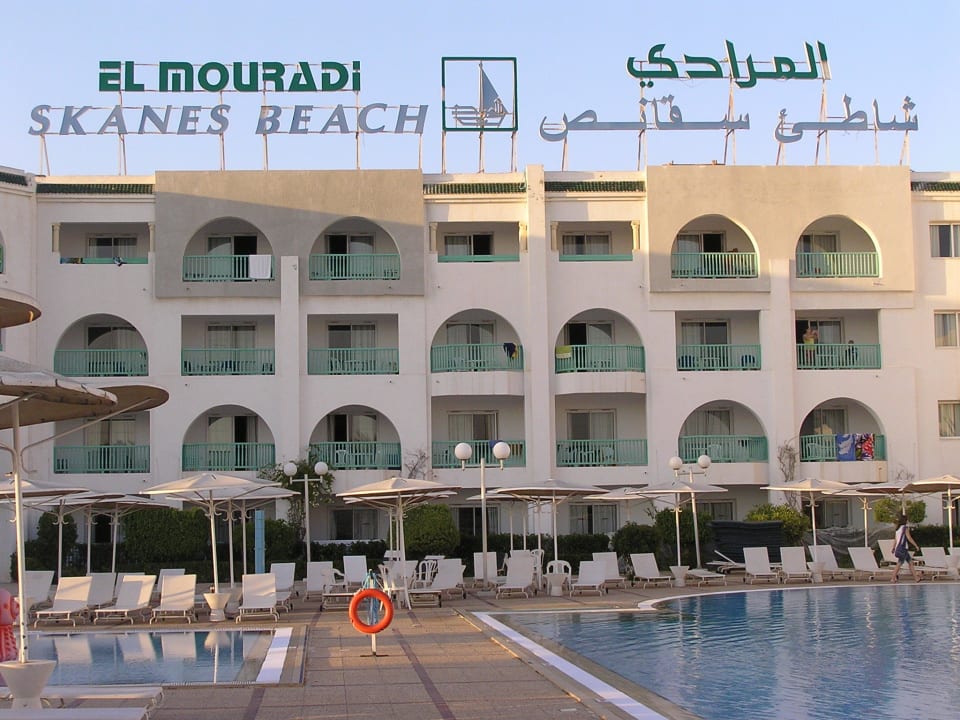 Hotelansicht vom zweiten Pool aus Hotel El Mouradi Skanes Beach
