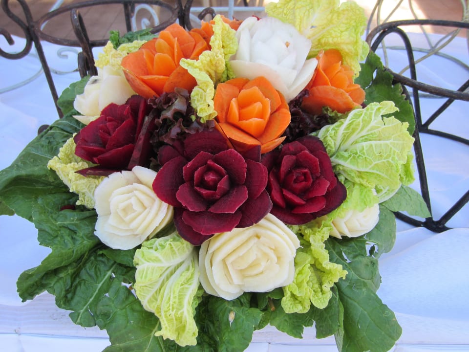 Eine Kunst-Schnitzerei aus Gemüse Pickalbatros Aqua Park Resort - Hurghada