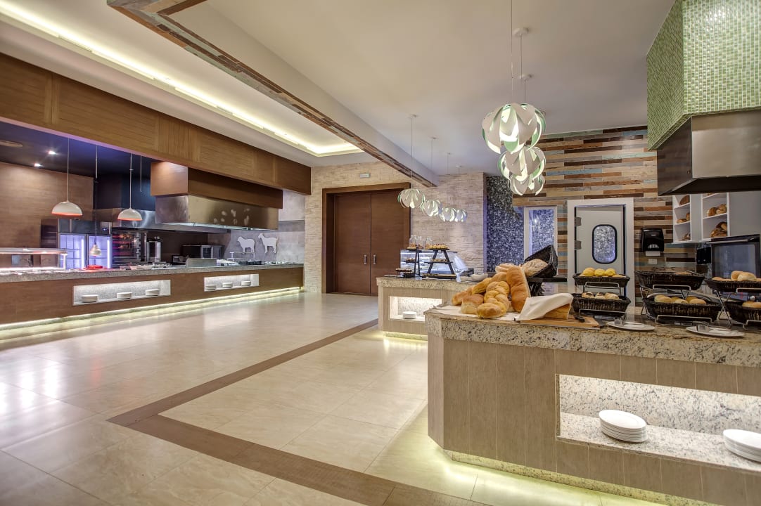 Restaurant Hideaway at Royalton Negril