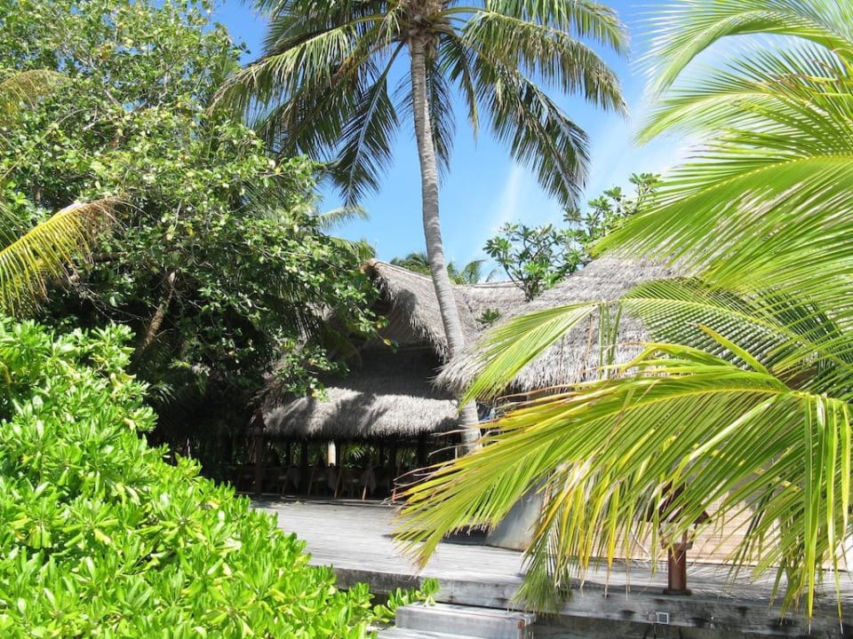 Terrasse vorm Restaurant Madoogali Resort