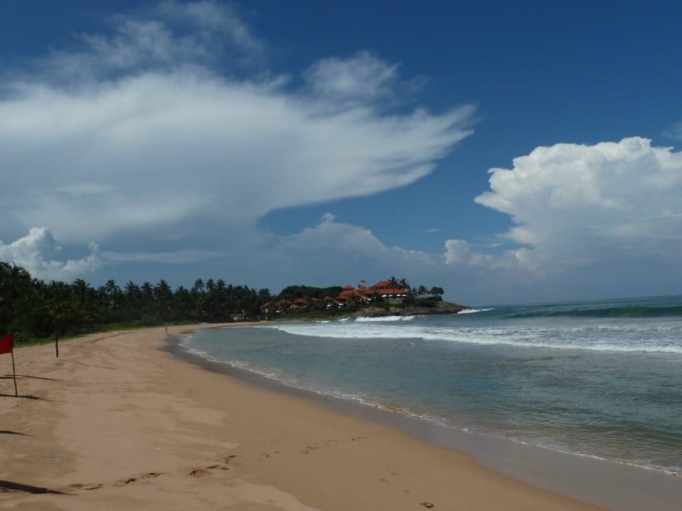 Kilometerlanger Strand... Hotel Bentota Village