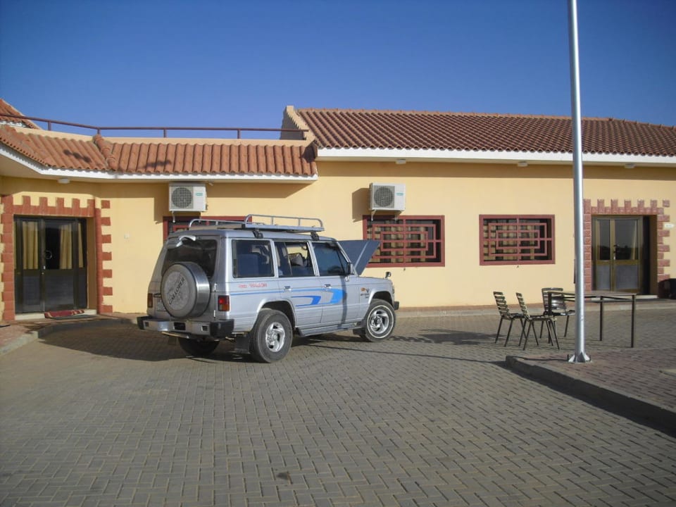 Eingang zum Hotel Hotel Oasis Bajawariya