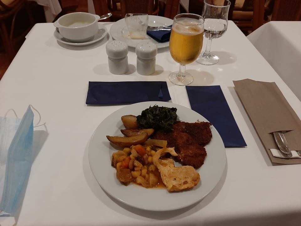 Gastro Hotel Riu Karamboa