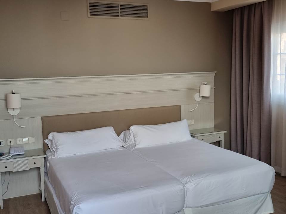 Zimmer Iberostar Waves Málaga Playa