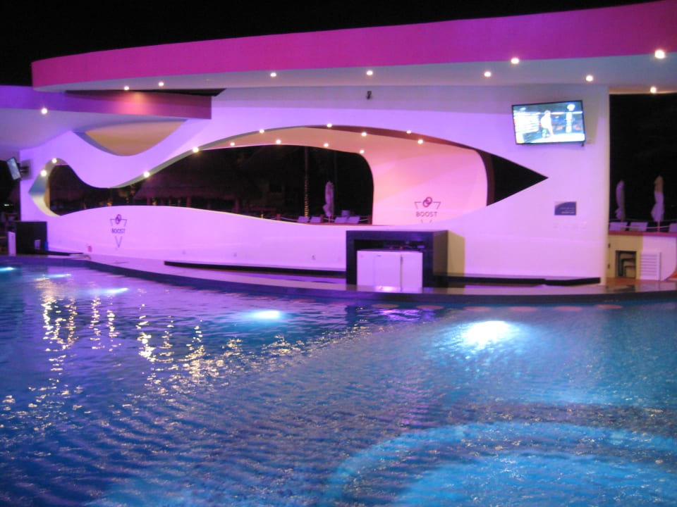 Pool Temptation Cancun Resort - Adults only