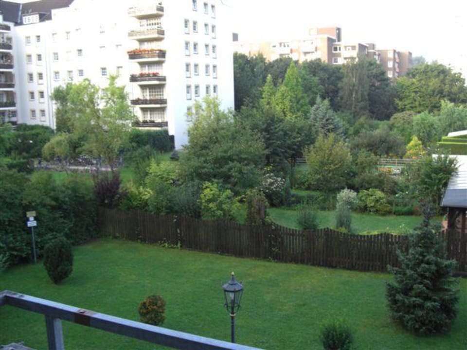 Blick von unserm Balkon acora Düsseldorf Living the City