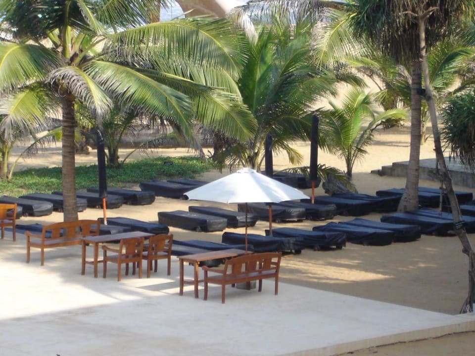 Blick zum Strand Hotel Jetwing Beach