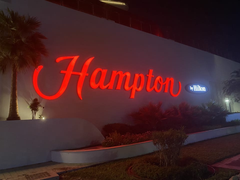 Außenansicht Hampton by Hilton Marjan Island