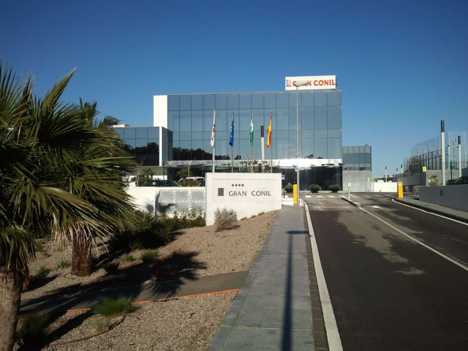 Zufahrt zum Hotel Hipotels Gran Conil Hotel