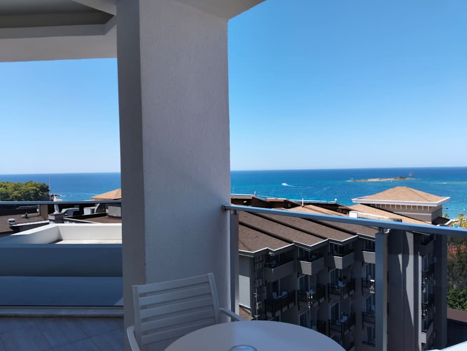 Ausblick Laguna Beach Alya Resort & Spa Hotel