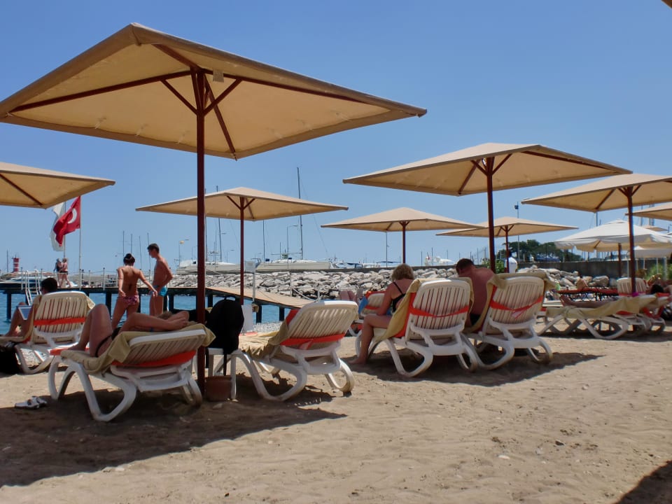 Mit Sand aufgeschüttet İmperial Turkiz Resort Hotel