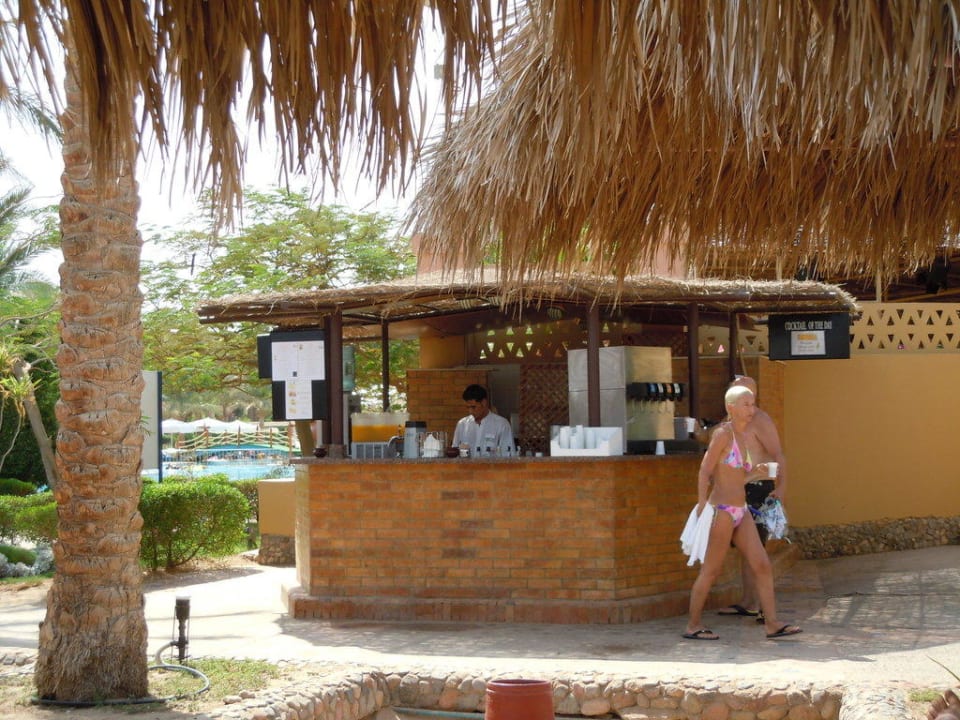 Strandbar mit Kaffeebar Jaz Makadina
