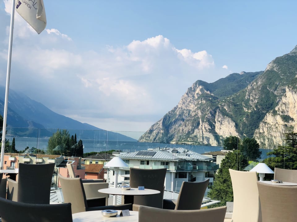 Ausblick Hotel Kristal Palace - TonelliHotels