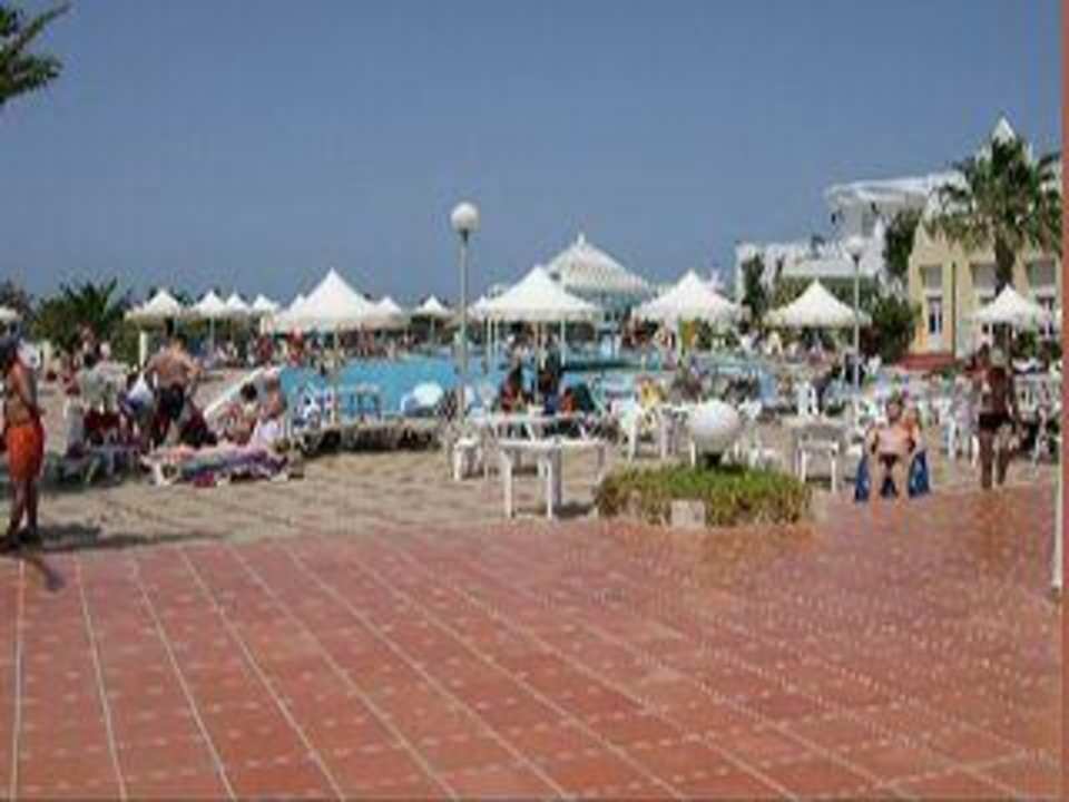 Pool ansicht Eden Club