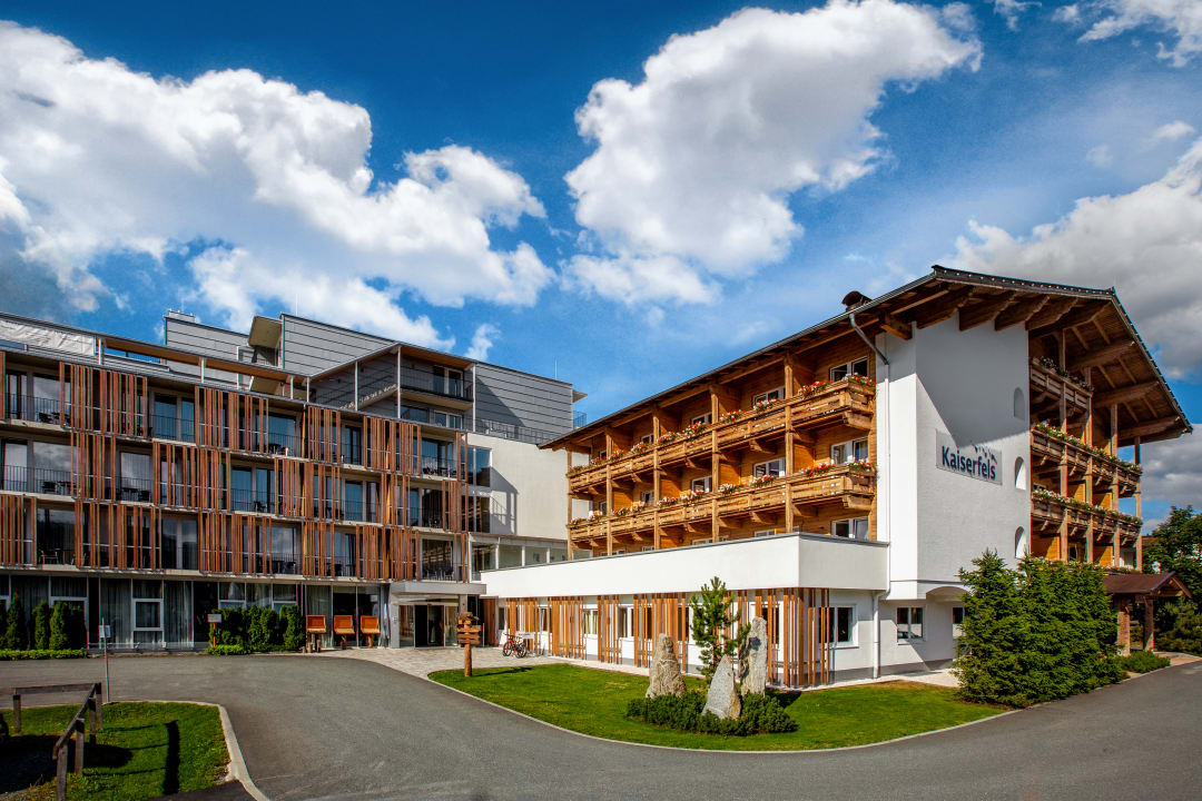 Außenansicht Alpenhotel Kaiserfels