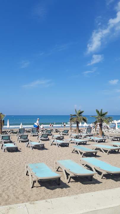 Strand Dosi Hotel