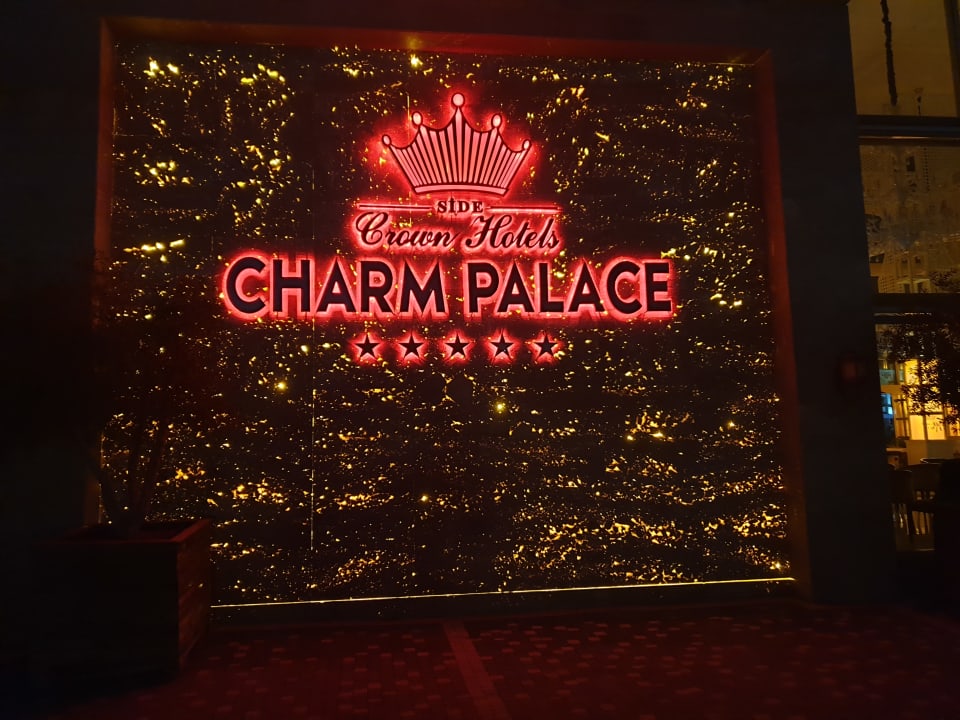 Sonstiges Well Palace Side