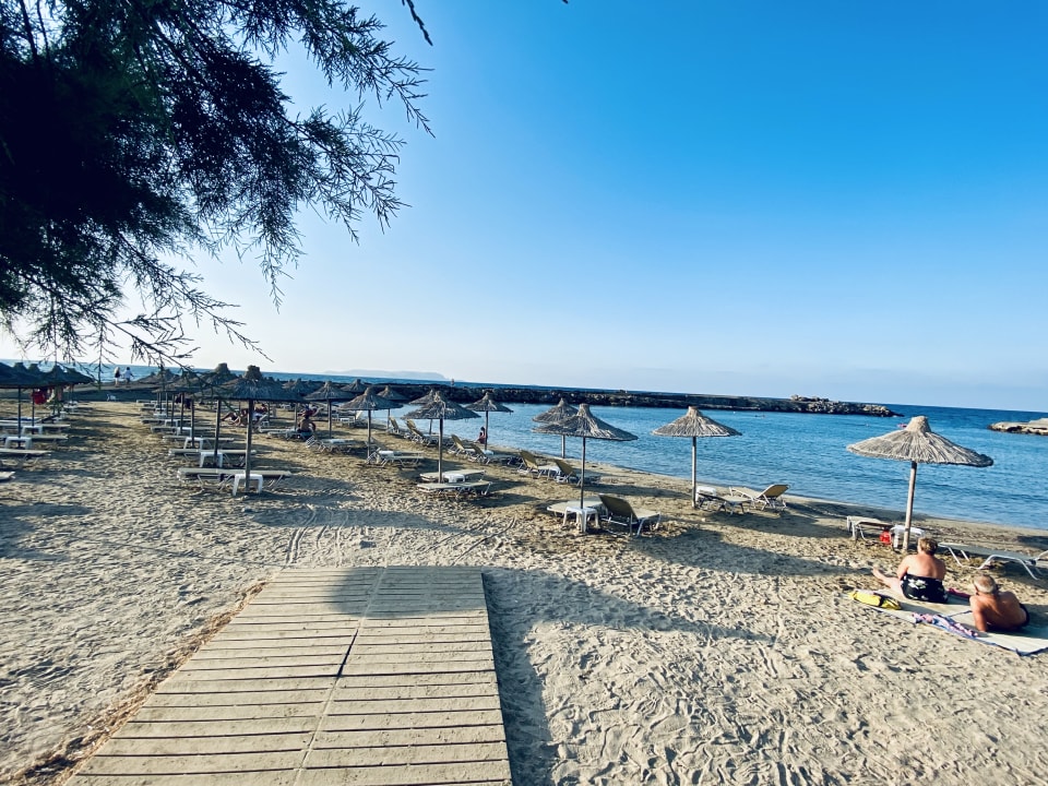 Strand Hotel Aphrodite Beach Club