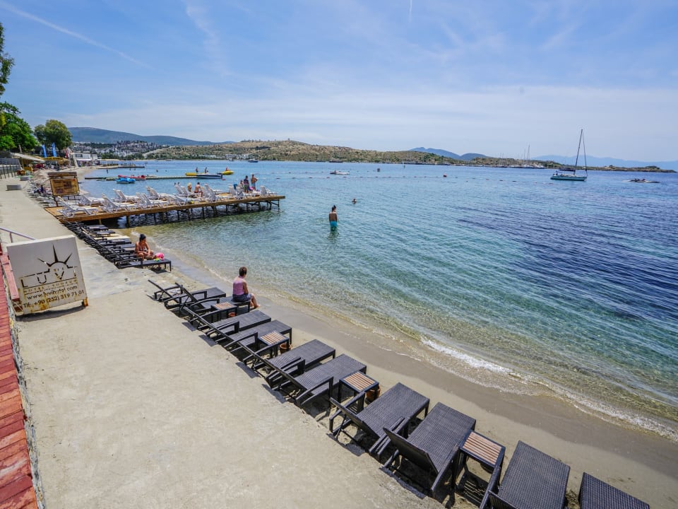 Strand Costa Luvi Hotel