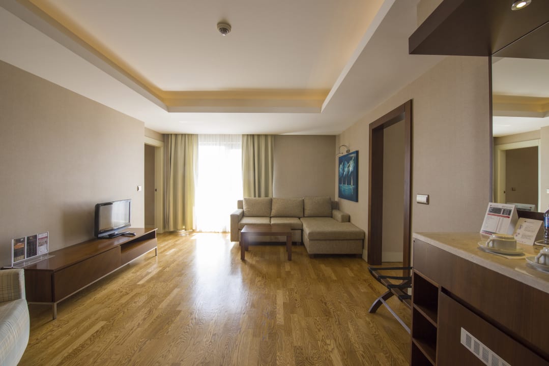 Zimmer Ramada Plaza by Wyndham Antalya