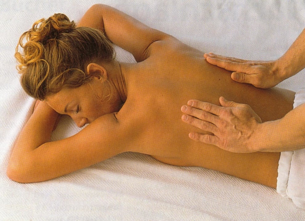 Massagen von diplomierten Heilmasseurin  Vitalhof Niederhof