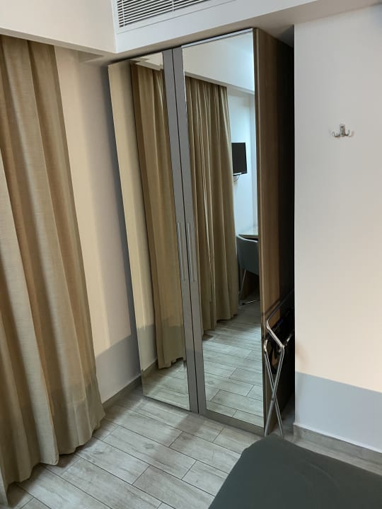 Zimmer Hotel Plaza & Plaza Regency