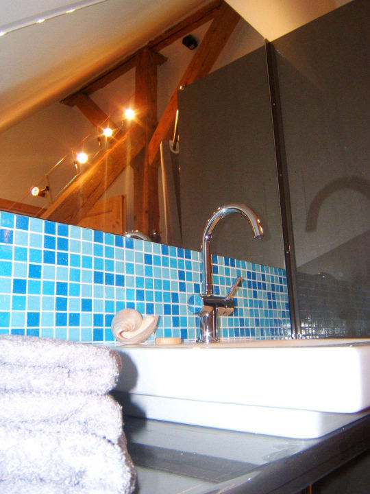 Komfort Zimmer Badezimmer BioPension Kirschenfee