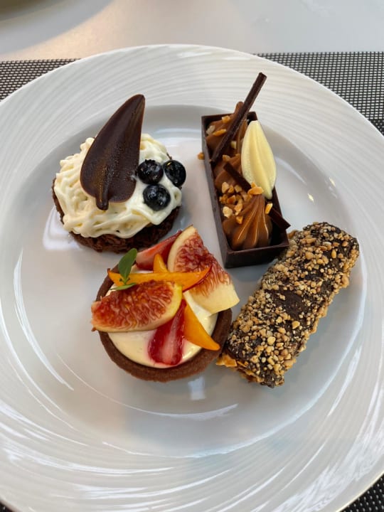 Gastro Pomegranate Wellness Spa Hotel