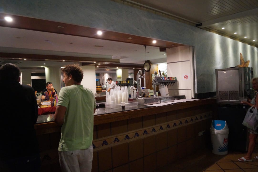 Selbstbedienungs-Bar Hotel Mariant