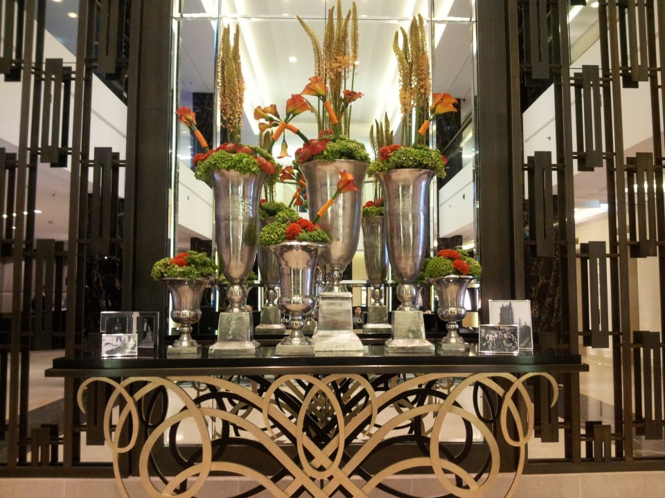 Toller Blumenschmuck Waldorf Astoria Berlin