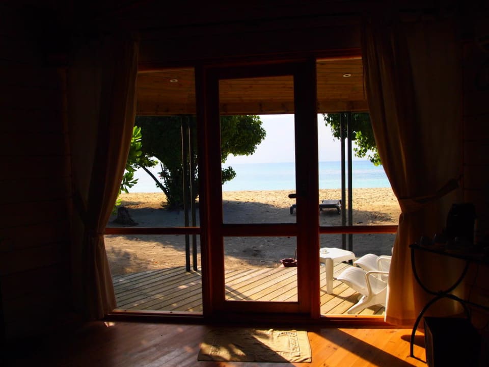 Unser Ausblick vom Bett Kuredu Island Resort & Spa