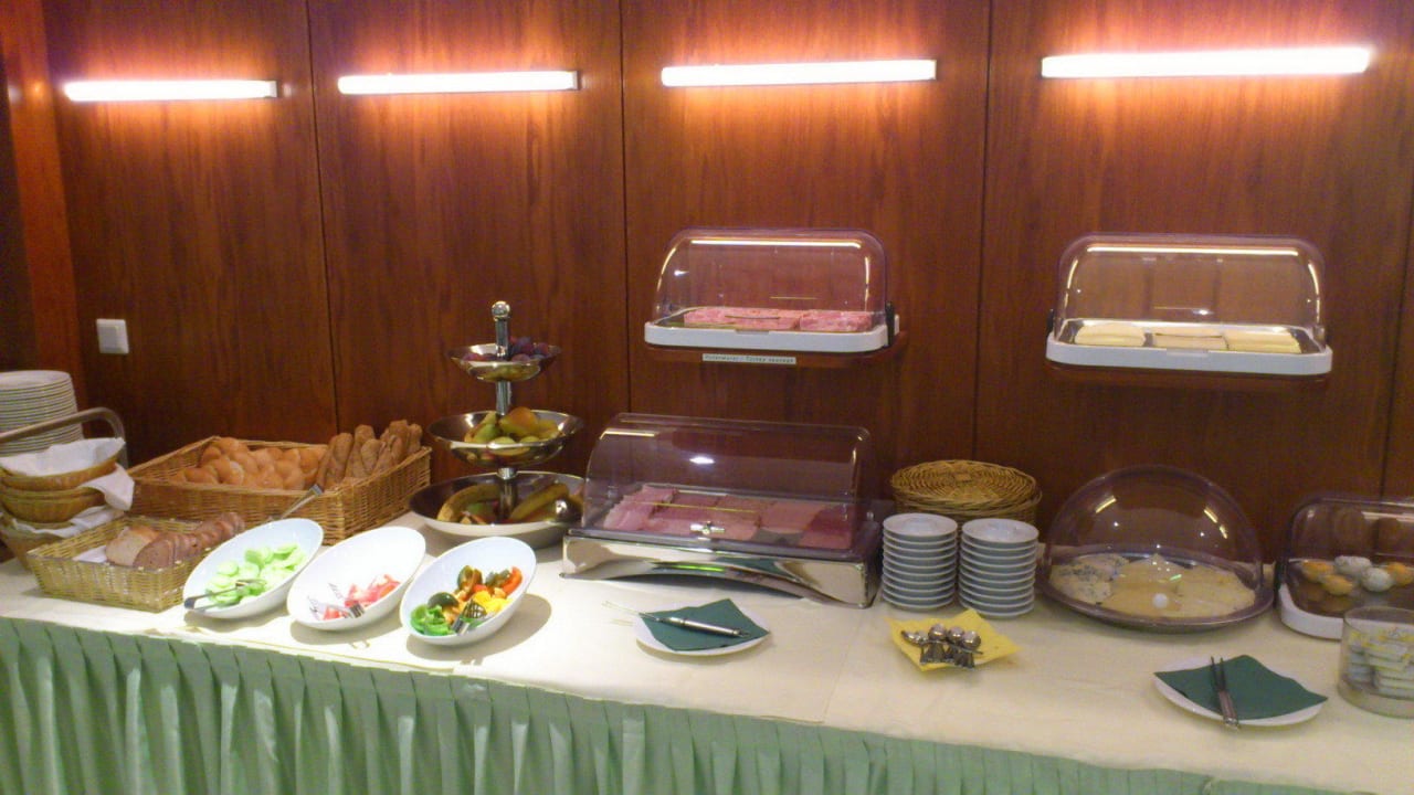 Delicious food Hotel Caroline