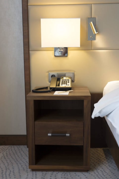 Nocna szafka DoubleTree by Hilton Hotel & Conference Centre Warsaw