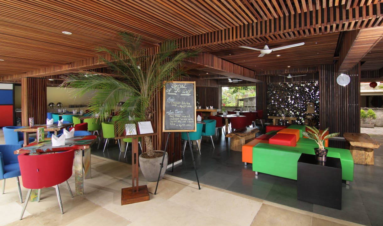 Plumeria Restaurant The Bene Kuta Hotel