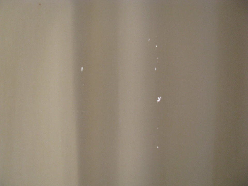 Okno Crystal Springs Beach Hotel