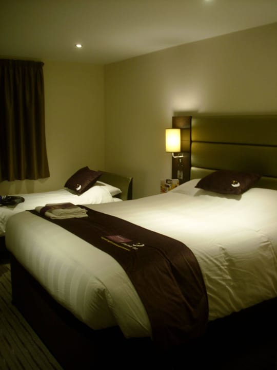 Doppelbett und Beistellbett Hotel Premier Inn Kettering