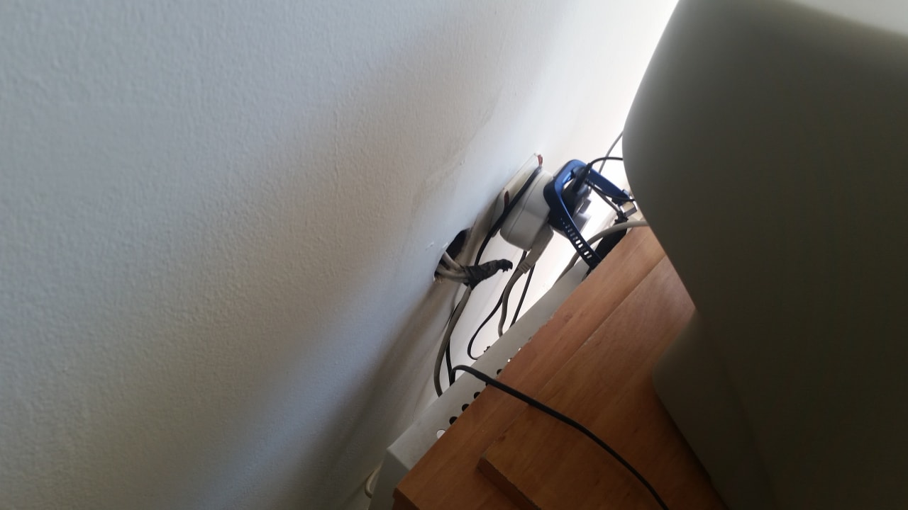 Verkablung hängen aus der Wand Hotel Aslan City Kleopatra