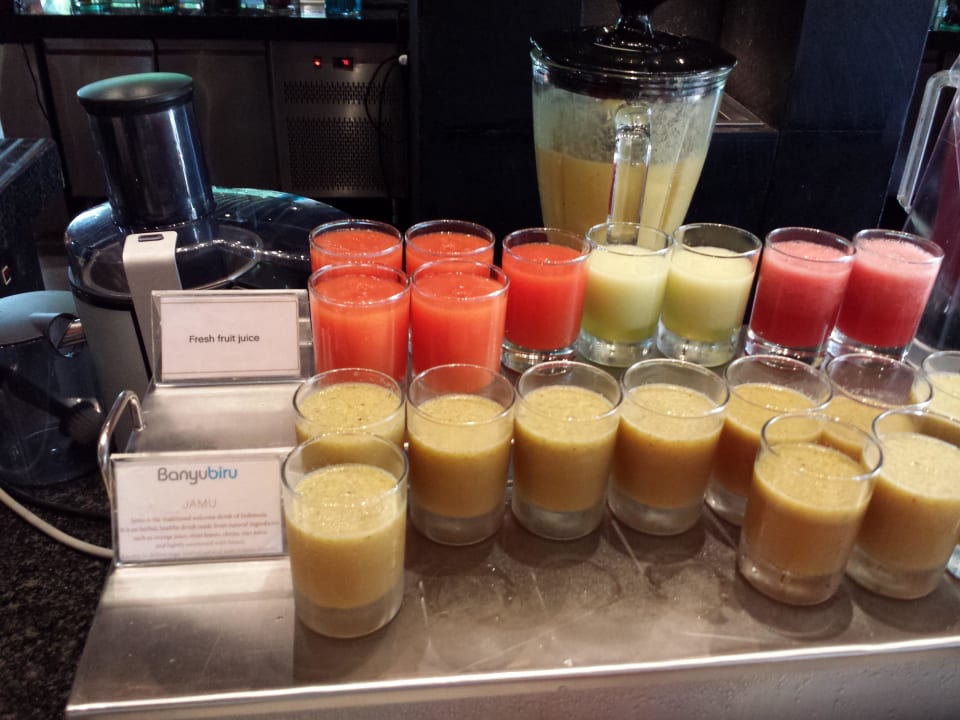 Frisch gepresste Säfte beim Frühstück The Laguna A Luxury Collection Resort & Spa