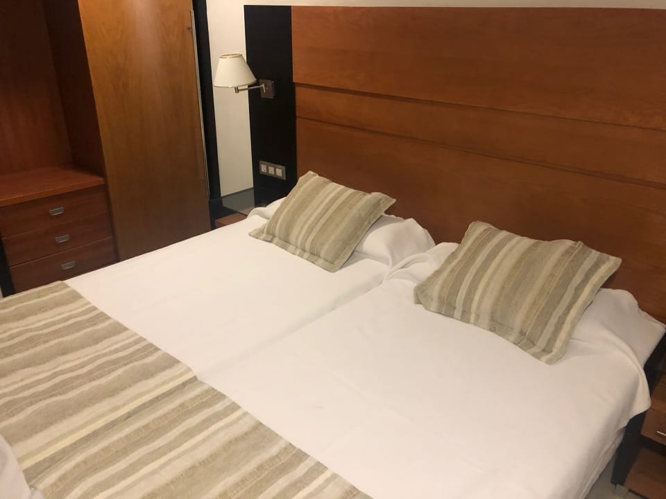 Zimmer HL Miraflor Suites Hotel