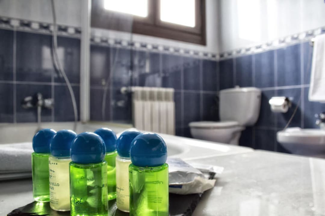 Bathroom-Baño Hotel Ribadesella Playa