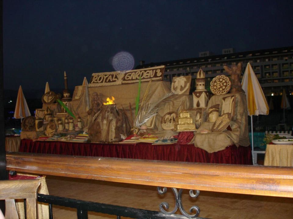 Toller Aufbau beim Kochen am Pool Hotel Royal Garden Beach